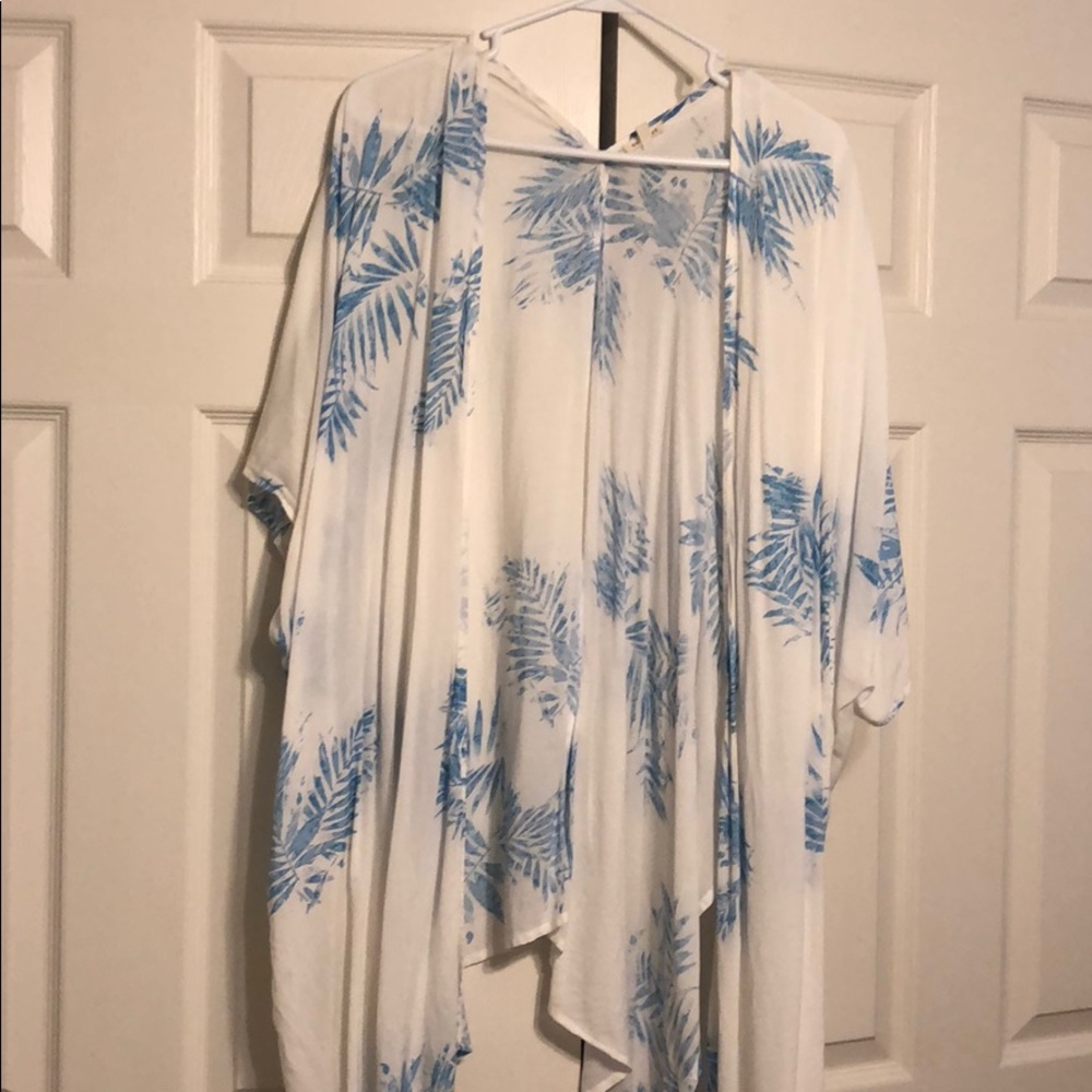 South moon under kimono